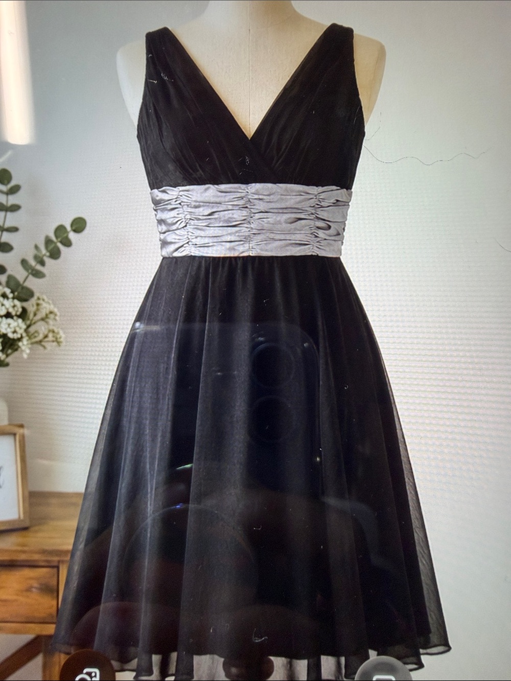 London Times Black Gray Chiffon Fit & Flare Cocktail Dress Size 6